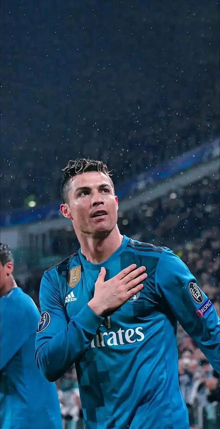 遗憾绝平出手遭封盖！小瓦格纳14中9贡献25分6助攻