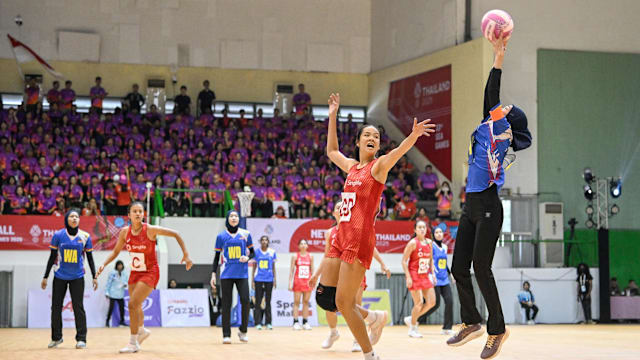 NBA历史上最强的11号巨星是姚明，因为很少巨星选择这个号码