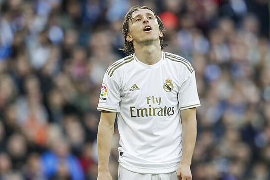 联合国难民署75周年慈善之夜在沪举行，杨扬陈露等体坛明星助阵